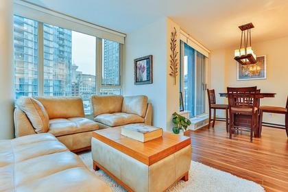 6 at 708 - 689 Street, Downtown VW, Vancouver West