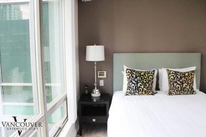 11 at 703 - 1200 West Georgia Street, Coal Harbour, Vancouver West