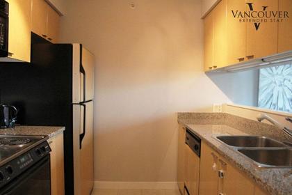 8 at 703 - 1200 West Georgia Street, Coal Harbour, Vancouver West