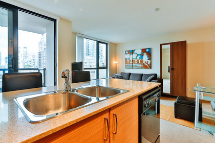 2 at 909 - 928 Homer Street, Yaletown, Vancouver West
