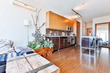 3 at 1606 - 1833 Street, False Creek, Vancouver West