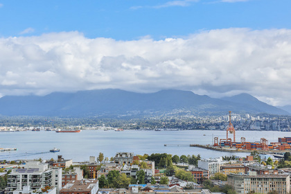 1 at 2707 - 63 Place, Downtown VW, Vancouver West