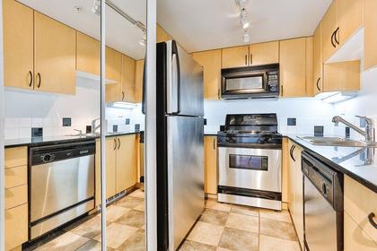 10 at 2707 - 63 Place, Downtown VW, Vancouver West