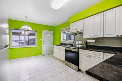 5 at 3055 E 24th Avenue, Renfrew Heights, Vancouver East