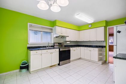 7 at 3055 E 24th Avenue, Renfrew Heights, Vancouver East