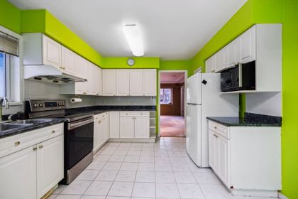 8 at 3055 E 24th Avenue, Renfrew Heights, Vancouver East