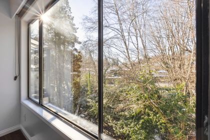 21 at 3 - 1786 Esquimalt Avenue, Ambleside, West Vancouver