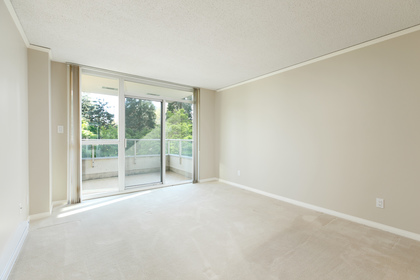 12 at 403 - 6070 McMurray Avenue, Forest Glen BS, Burnaby South