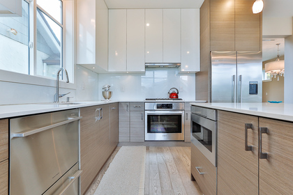 10 at 2907 W 24th Avenue, Arbutus, Vancouver West