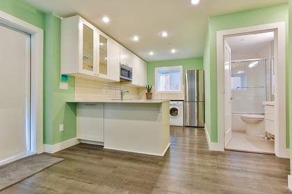 12 at 2907 W 24th Avenue, Arbutus, Vancouver West
