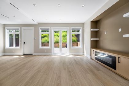 6 at 1 - 4096 Nithsdale Street, Burnaby Hospital, Burnaby South