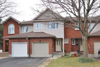 3 Hanover Court at 3 Hanover Court, 