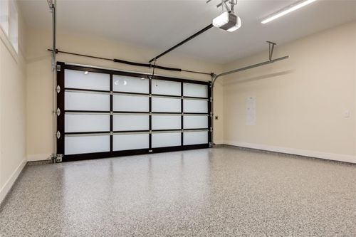 Double Front Garage at 513 Hole-in-one Drive, Qualicum Beach, BC, Islands-Van. & Gulf