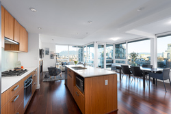 702-1675-West-8th-Ave-Vancouver-360hometours-03s-1 at 702 - 1675 8th Avenue West, Fairview VW, Vancouver West