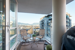 702-1675-West-8th-Ave-Vancouver-360hometours-08s-1 at 702 - 1675 8th Avenue West, Fairview VW, Vancouver West