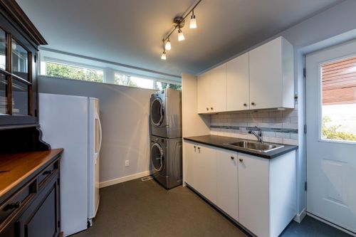 262721506-24 at 3455 Calder Avenue, Upper Lonsdale, North Vancouver