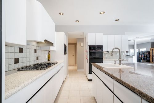 tqitsg8f at 2051 Sierra Place, Abbotsford East, Abbotsford