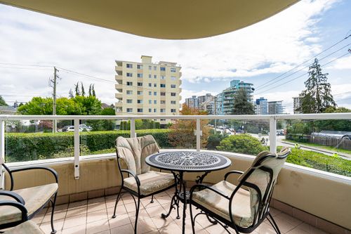 Balcony off the den at 301 - 2203 Bellevue Avenue, Dundarave, West Vancouver