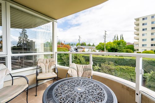 View to the northeast mountains at 301 - 2203 Bellevue Avenue, Dundarave, West Vancouver
