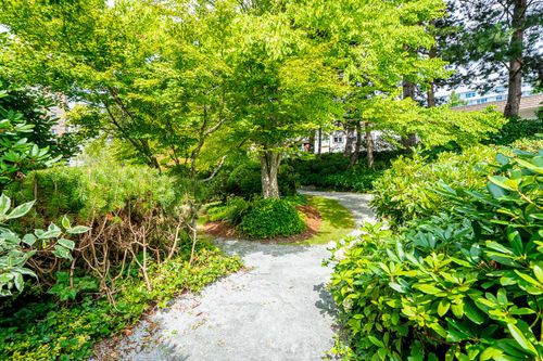 Pathway to outside parking off lane at 301 - 2203 Bellevue Avenue, Dundarave, West Vancouver