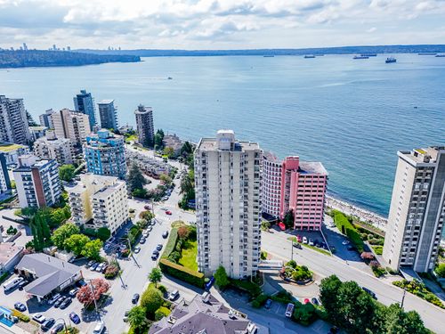  at 301 - 2203 Bellevue Avenue, Dundarave, West Vancouver