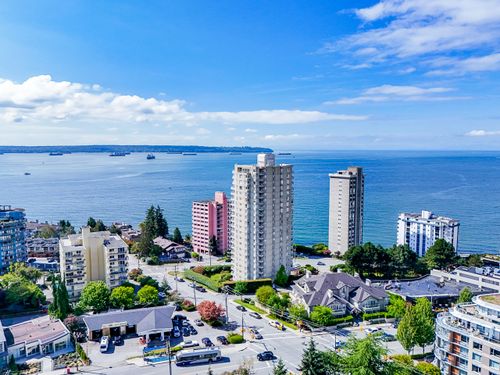 One of the best towers in Dundarave at 301 - 2203 Bellevue Avenue, Dundarave, West Vancouver