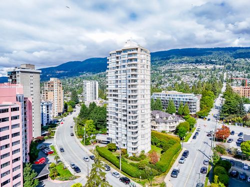  at 301 - 2203 Bellevue Avenue, Dundarave, West Vancouver