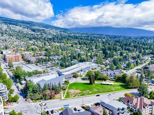  at 301 - 2203 Bellevue Avenue, Dundarave, West Vancouver