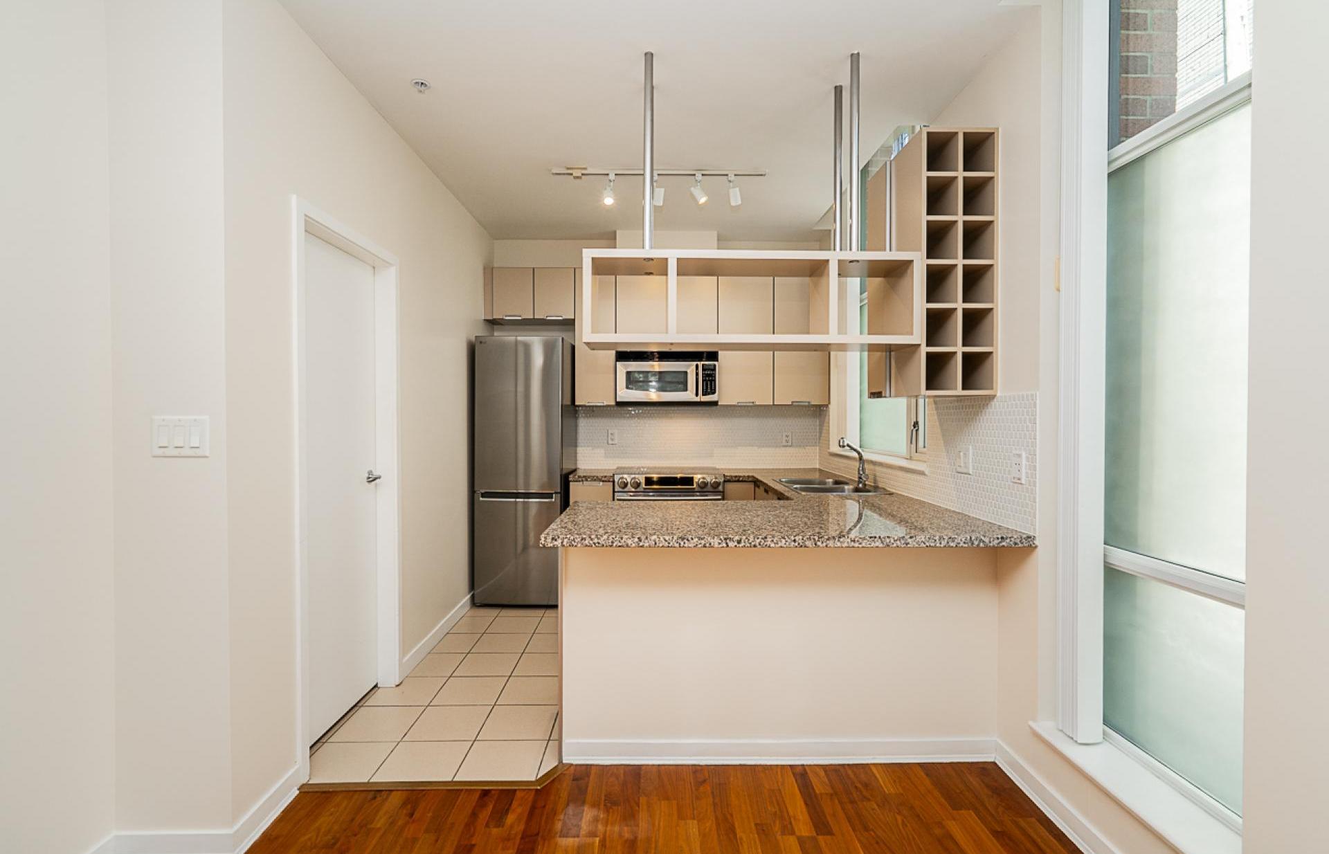 555 Helmcken Street, Downtown VW, Vancouver West photo 9