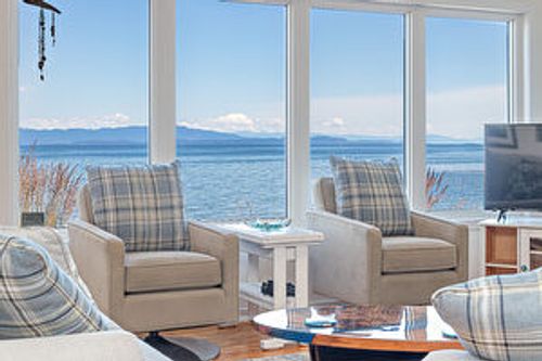 44190f50-9bef-4917-abb4-edc463d5a0c7 at 6655 W Island Highway, Out of Town