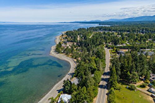 4a9e4ae8-7b8b-48e0-824c-d88db701b900 at 6655 W Island Highway, Out of Town