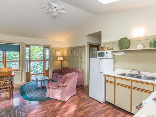 photo_server-11 at 6655 W Island Highway, Out of Town