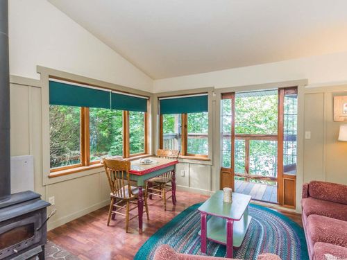 photo_server-12 at 6655 W Island Highway, Out of Town