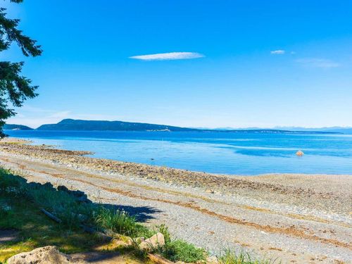 photo_server-38 at 6655 W Island Highway, Out of Town