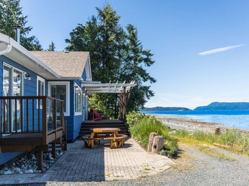 photo_server at 6655 W Island Highway, Out of Town