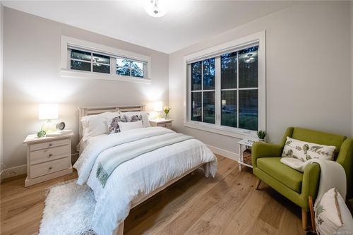 primary bedroom at 530 Hole-in-one Drive, Out of Town