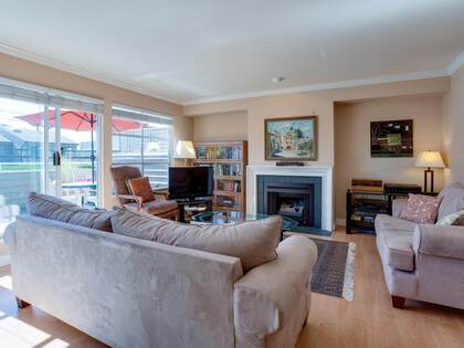 275-e-4th-street-lower-lonsdale-north-vancouver-04 at B2 - 275 E 4th Street, Lower Lonsdale, North Vancouver