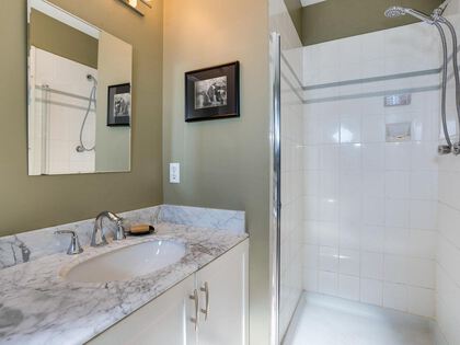 275-e-4th-street-lower-lonsdale-north-vancouver-18 at B2 - 275 E 4th Street, Lower Lonsdale, North Vancouver