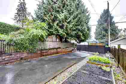 629-e-5th-street-queensbury-north-vancouver-28 at 629 E 5th Street, Queensbury, North Vancouver