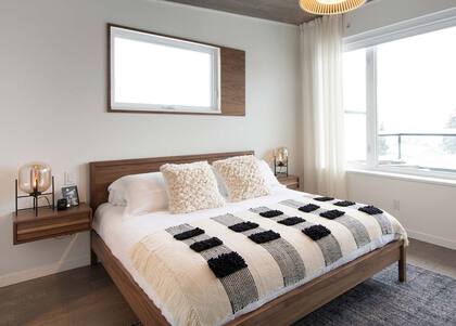 slide-3-image-1 at 8 - 528 E 2nd Street, Lower Lonsdale, North Vancouver