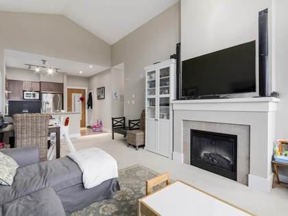 4c43a79b6f98423e4c0662601f037d45 at 406 - 1111 E 27th Street, Lynn Valley, North Vancouver