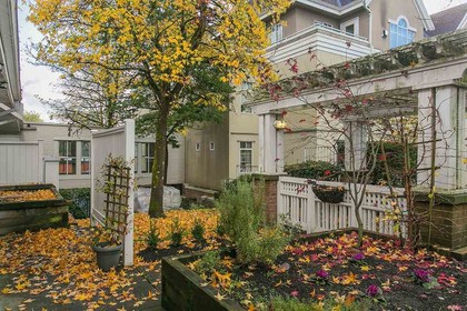 d2d5baab73f92c03fa08405dfc1b9877 at 2 - 2482 E 8 Avenue, Renfrew VE, Vancouver East