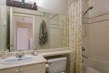 f07c876a21a579962c676830fc43e365 at 2 - 2482 E 8 Avenue, Renfrew VE, Vancouver East