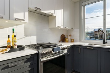 198a36bf900e11f69049475e14e34ac5 at 12 - 188 Wood Street, Queensborough, New Westminster