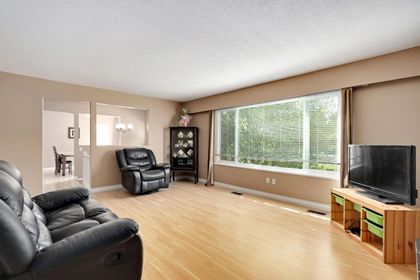 920-hendecourt-road-lynn-valley-north-vancouver-06 at 920 Hendecourt Road, Lynn Valley, North Vancouver