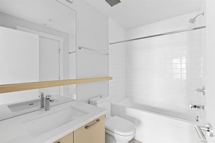 625-e-3rd-street-lower-lonsdale-north-vancouver-14 at 308 - 625 E 3rd Street, Lower Lonsdale, North Vancouver