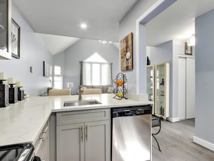 1535-chesterfield-avenue-central-lonsdale-north-vancouver-11 at 305 - 1535 Chesterfield Avenue, Central Lonsdale, North Vancouver