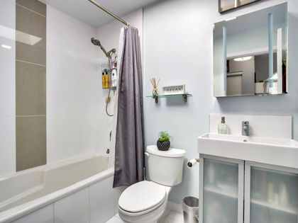 1535-chesterfield-avenue-central-lonsdale-north-vancouver-16 at 305 - 1535 Chesterfield Avenue, Central Lonsdale, North Vancouver