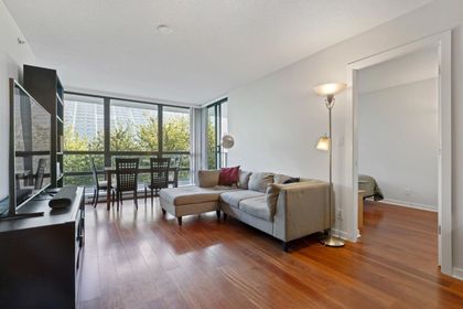 933-hornby-street-downtown-vw-vancouver-west-06 at 305 - 933 Hornby Street, Downtown VW, Vancouver West