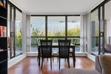 933-hornby-street-downtown-vw-vancouver-west-15 at 305 - 933 Hornby Street, Downtown VW, Vancouver West